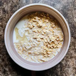 rolled oats, creamy Greek yogurt, milk, and apple juice